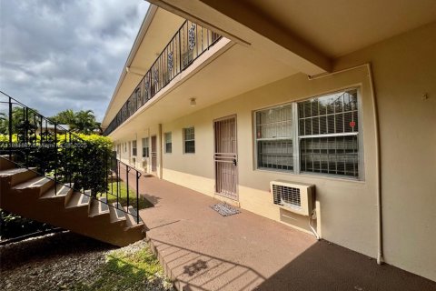 Copropriété à louer à North Miami, Floride: 1 chambre, 57.23 m2 № 1947326 - photo 12