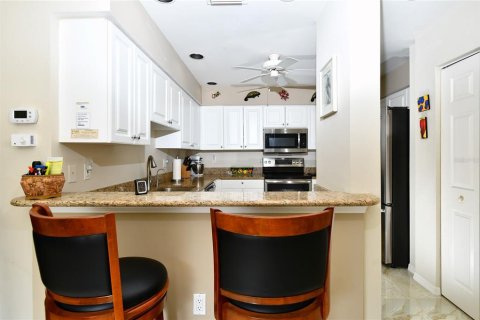 Copropriété à vendre à Punta Gorda, Floride: 2 chambres, 106 m2 № 2312752 - photo 5