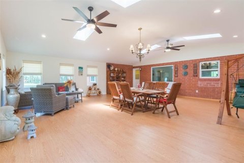 Villa ou maison à vendre à Dade City, Floride: 4 chambres, 518.21 m2 № 2296812 - photo 18