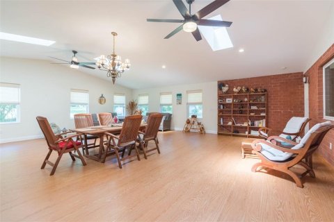 Villa ou maison à vendre à Dade City, Floride: 4 chambres, 518.21 m2 № 2296812 - photo 15