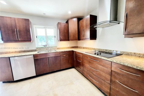 Casa en alquiler en Oakland Park, Florida, 3 dormitorios, 99.96 m2 № 1872057 - foto 6