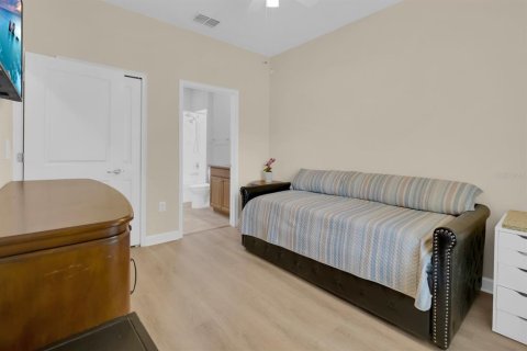 Casa en venta en Clermont, Florida, 2 dormitorios, 127.65 m2 № 1807508 - foto 11
