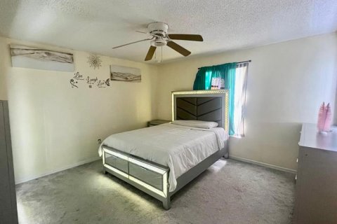 House in Kissimmee, Florida 4 bedrooms, 196.3 sq.m. № 2235404 - photo 23