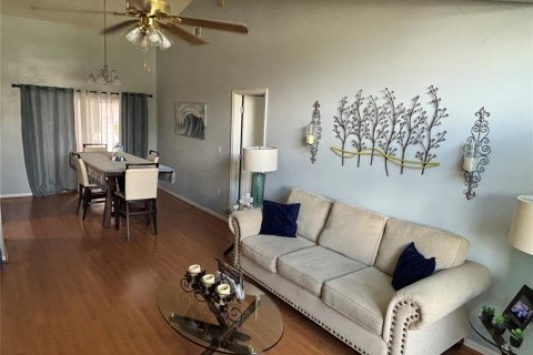 Casa en venta en Kissimmee, Florida, 4 dormitorios, 177.63 m2 № 1902391 - foto 10