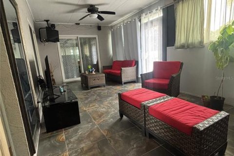 Casa en venta en Kissimmee, Florida, 4 dormitorios, 177.63 m2 № 1902391 - foto 15