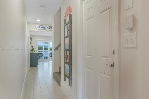 Touwnhouse à vendre à Hollywood, Floride: 3 chambres, 174.38 m2 № 1782090 - photo 8