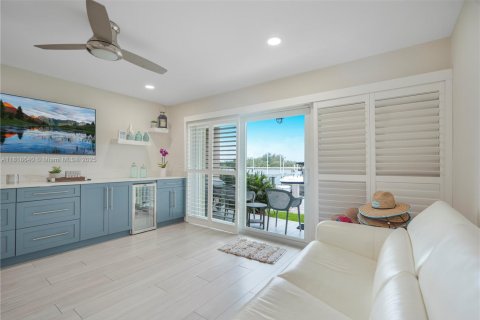 Touwnhouse à vendre à Hollywood, Floride: 3 chambres, 174.38 m2 № 1782090 - photo 13