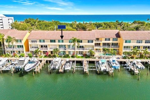 Touwnhouse à vendre à Hollywood, Floride: 3 chambres, 174.38 m2 № 1782090 - photo 1
