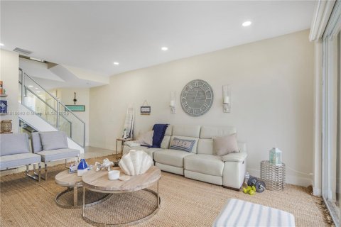 Touwnhouse à vendre à Hollywood, Floride: 3 chambres, 174.38 m2 № 1782090 - photo 22