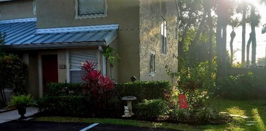 Adosado en Tampa, Florida 2 dormitorios, 143.63 m2 № 1675501