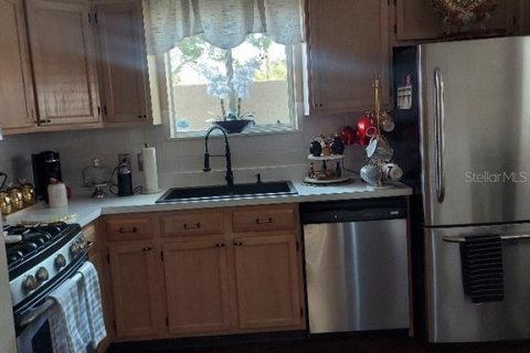 Adosado en venta en Tampa, Florida, 2 dormitorios, 143.63 m2 № 1675501 - foto 2