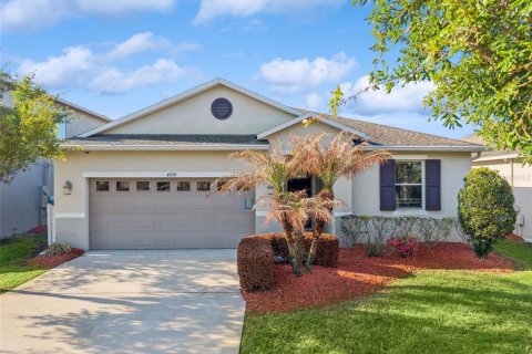 Villa ou maison à Kissimmee, Floride 4 chambres, 183.76 m2 № 2142069