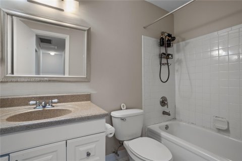 Townhouse in Davie, Florida 2 bedrooms, 126.35 sq.m. № 1726960 - photo 14