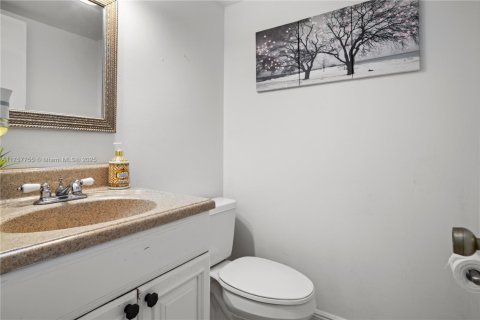 Townhouse in Davie, Florida 2 bedrooms, 126.35 sq.m. № 1726960 - photo 7