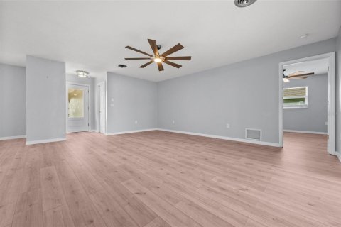 Villa ou maison à louer à Englewood, Floride: 3 chambres, 151.15 m2 № 1789591 - photo 13