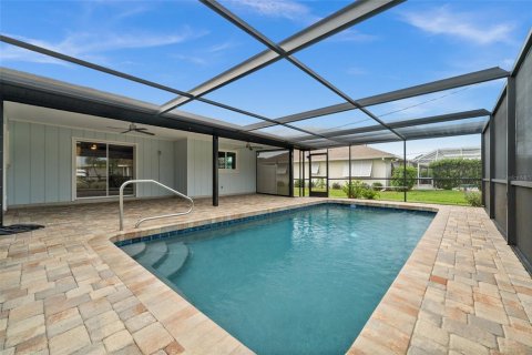 Villa ou maison à louer à Englewood, Floride: 3 chambres, 151.15 m2 № 1789591 - photo 10