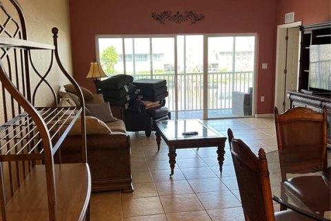 Townhouse in Bradenton, Florida 2 bedrooms, 127.09 sq.m. № 2222519 - photo 8