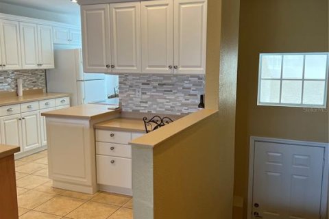Townhouse in Bradenton, Florida 2 bedrooms, 127.09 sq.m. № 2222519 - photo 5