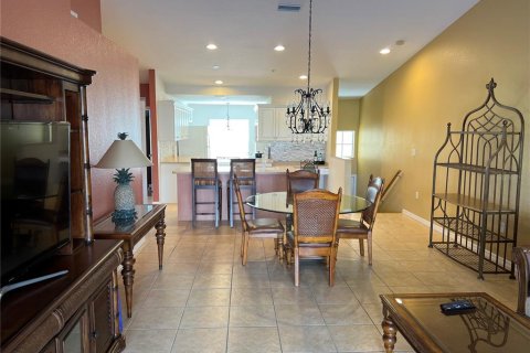 Townhouse in Bradenton, Florida 2 bedrooms, 127.09 sq.m. № 2222519 - photo 7
