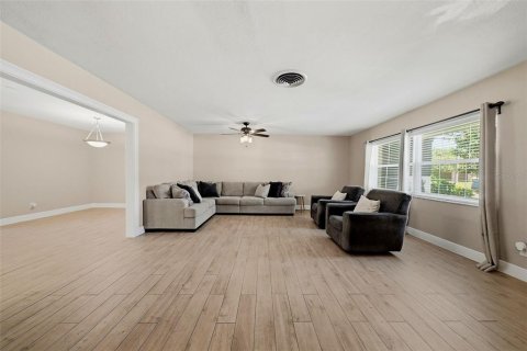 Villa ou maison à vendre à Saint Petersburg, Floride: 3 chambres, 163.04 m2 № 2398718 - photo 14