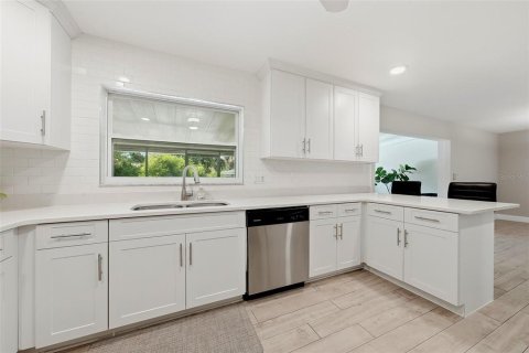 Villa ou maison à vendre à Saint Petersburg, Floride: 3 chambres, 163.04 m2 № 2398718 - photo 22