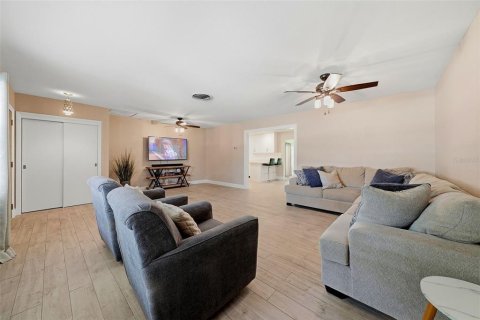 Villa ou maison à vendre à Saint Petersburg, Floride: 3 chambres, 163.04 m2 № 2398718 - photo 16