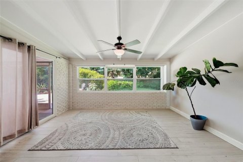 Villa ou maison à vendre à Saint Petersburg, Floride: 3 chambres, 163.04 m2 № 2398718 - photo 11
