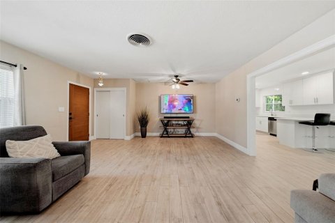 Villa ou maison à vendre à Saint Petersburg, Floride: 3 chambres, 163.04 m2 № 2398718 - photo 17