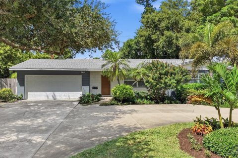 Villa ou maison à vendre à Saint Petersburg, Floride: 3 chambres, 163.04 m2 № 2398718 - photo 2