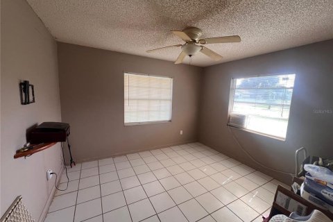 House in Orange City, Florida 2 bedrooms, 102.29 sq.m. № 1882817 - photo 9