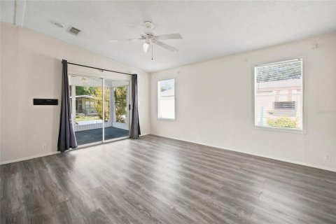 Apartment in Ocala, Florida 2 bedrooms, 85.47 sq.m. № 2277240 - photo 9