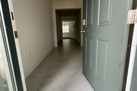 House in Lake Alfred, Florida 4 bedrooms, 257.62 sq.m. № 1567628 - photo 3