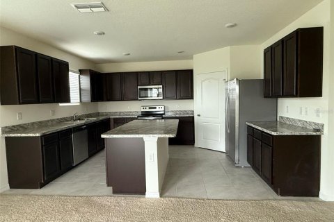 House in Lake Alfred, Florida 4 bedrooms, 257.62 sq.m. № 1567628 - photo 14