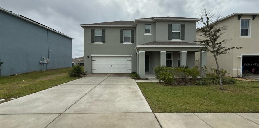 House in Lake Alfred, Florida 4 bedrooms, 257.62 sq.m. № 1567628
