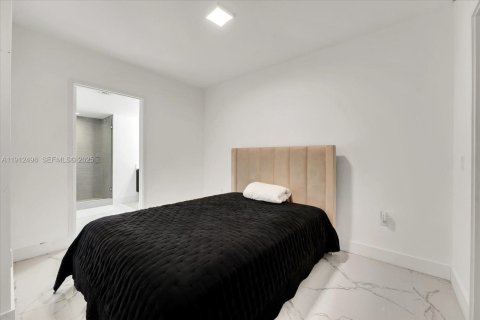 Condominio en venta en Sunny Isles Beach, Florida, 2 dormitorios, 141.58 m2 № 1983528 - foto 10