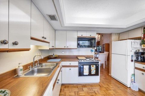 Купить виллу или дом в Сарасота, Флорида 8 комнат, 201.13м2, № 1881345 - фото 13