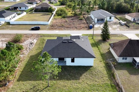 Casa en venta en Lehigh Acres, Florida, 3 dormitorios, 145.11 m2 № 1864432 - foto 5