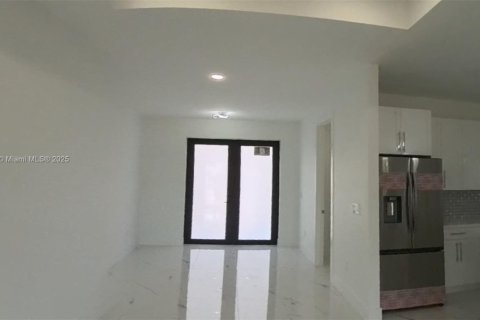 Casa en venta en Lehigh Acres, Florida, 3 dormitorios, 145.11 m2 № 1864432 - foto 10