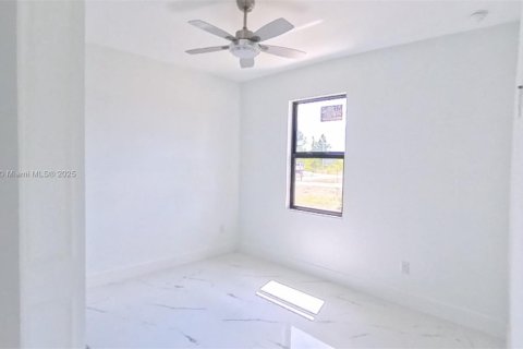 Casa en venta en Lehigh Acres, Florida, 3 dormitorios, 145.11 m2 № 1864432 - foto 30