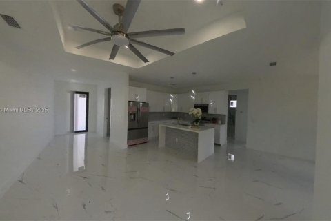 Casa en venta en Lehigh Acres, Florida, 3 dormitorios, 145.11 m2 № 1864432 - foto 11
