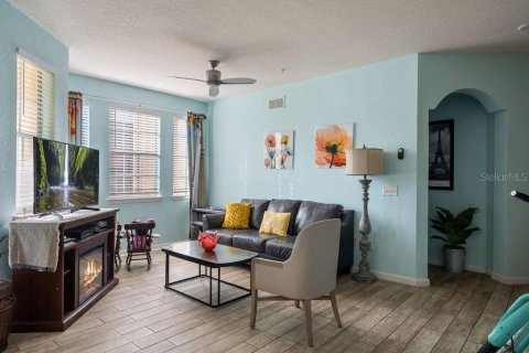 Condo in Davenport, Florida, 3 bedrooms  № 2144990 - photo 8