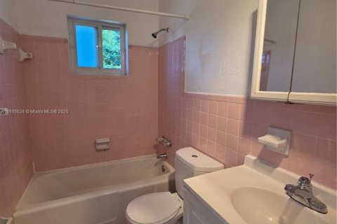 Condo in Hollywood, Florida, 1 bedroom  № 2052743 - photo 4