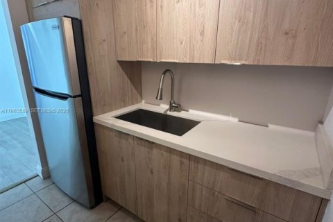 Condominio en alquiler en Hollywood, Florida, 1 dormitorio, 59.46 m2 № 2025351 - foto 11