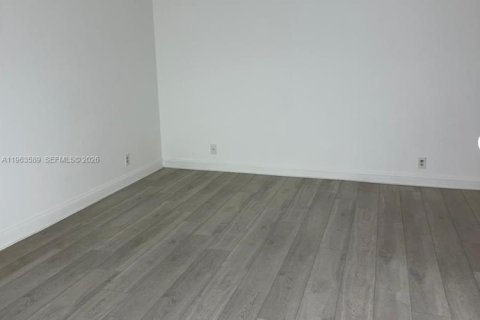 Condominio en alquiler en Hollywood, Florida, 1 dormitorio, 59.46 m2 № 2025351 - foto 5