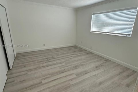 Condominio en alquiler en Hollywood, Florida, 1 dormitorio, 59.46 m2 № 2025351 - foto 26