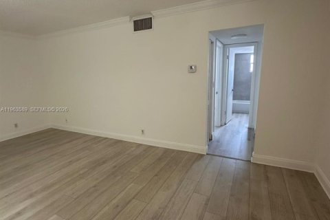 Condominio en alquiler en Hollywood, Florida, 1 dormitorio, 59.46 m2 № 2025351 - foto 7