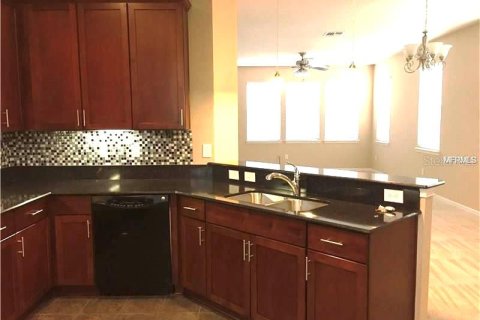 Adosado en alquiler en Windermere, Florida, 3 dormitorios, 143.53 m2 № 1900945 - foto 2