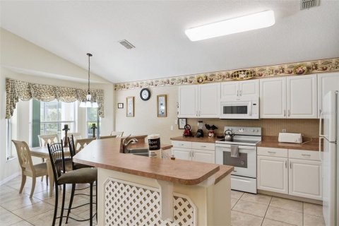 Villa ou maison à vendre à Kissimmee, Floride: 4 chambres, 176.7 m2 № 2219277 - photo 12