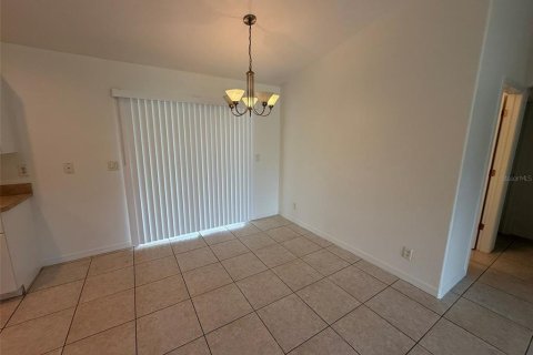 Villa ou maison à louer à North Port, Floride: 3 chambres, 115.29 m2 № 2156576 - photo 5