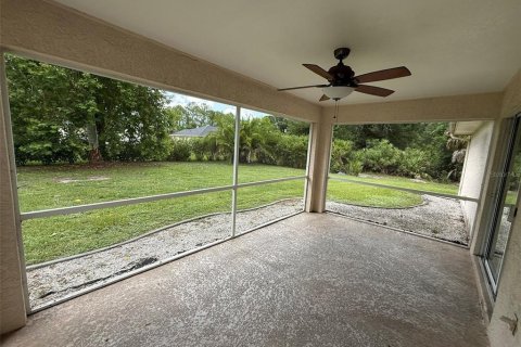 Villa ou maison à louer à North Port, Floride: 3 chambres, 115.29 m2 № 2156576 - photo 17